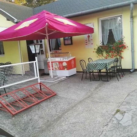 Vadasa Motel Es Etterem Hegyhátszentjakab Exterior foto