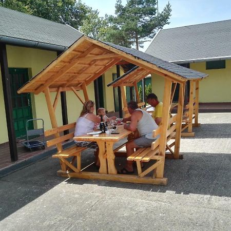 Vadasa Motel Es Etterem Hegyhátszentjakab Exterior foto