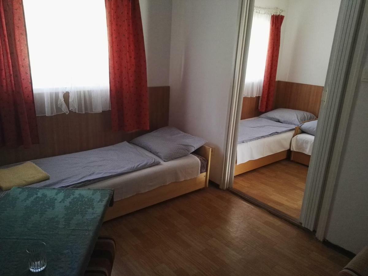 Vadasa Motel Es Etterem Hegyhátszentjakab Exterior foto