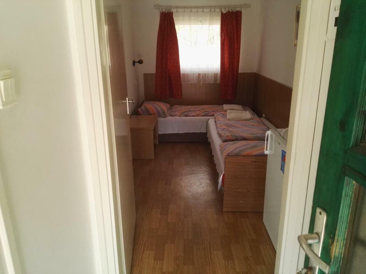 Vadasa Motel Es Etterem Hegyhátszentjakab Exterior foto